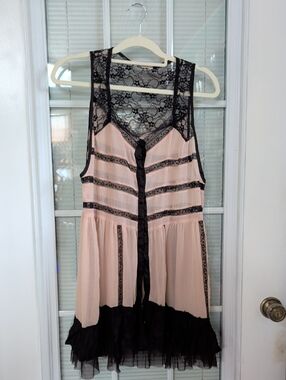 Free People Seeveless Pink Lace-Trimmed Layered Dress with Black Accents